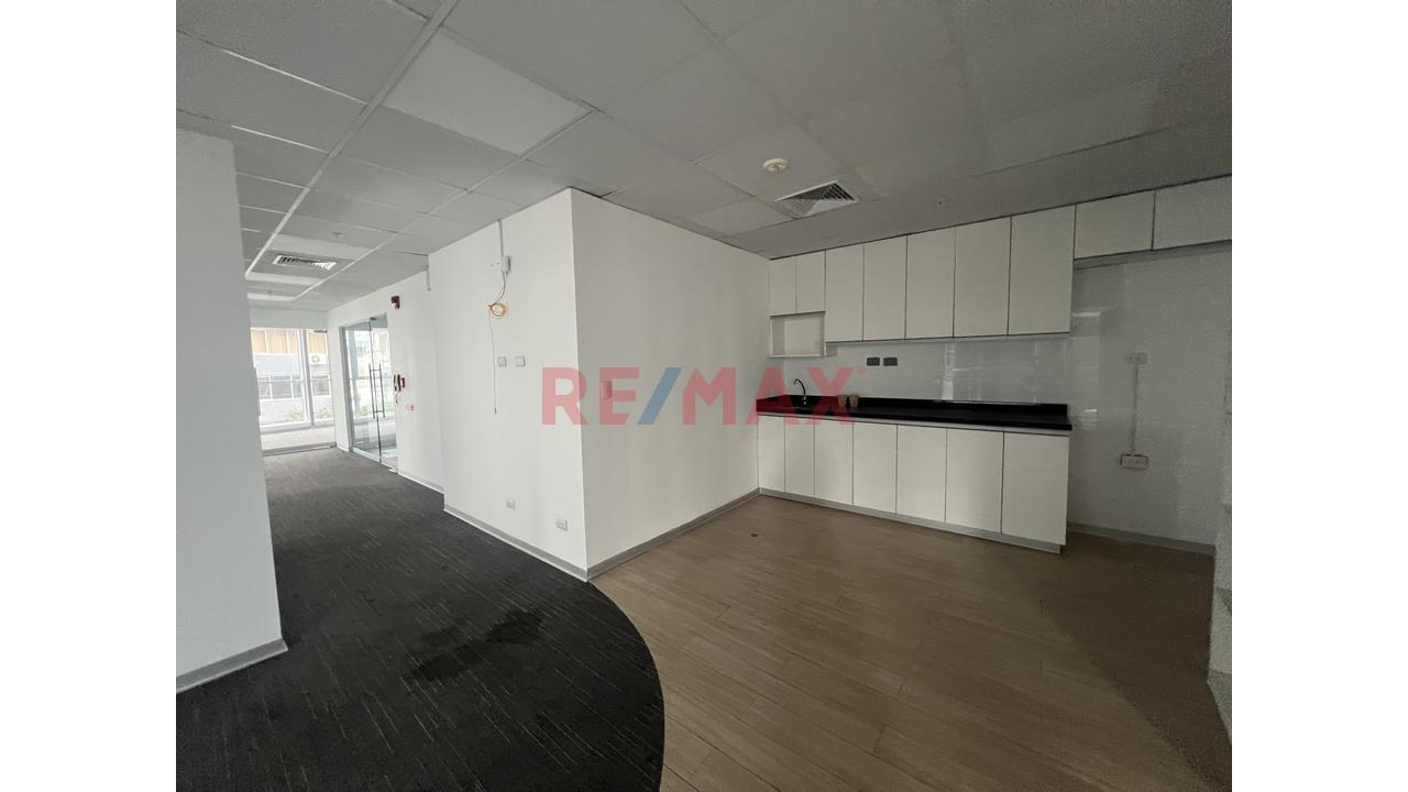 Alquiler De Oficinas Semi Implementadas – San Isidro Financiero — foto 15