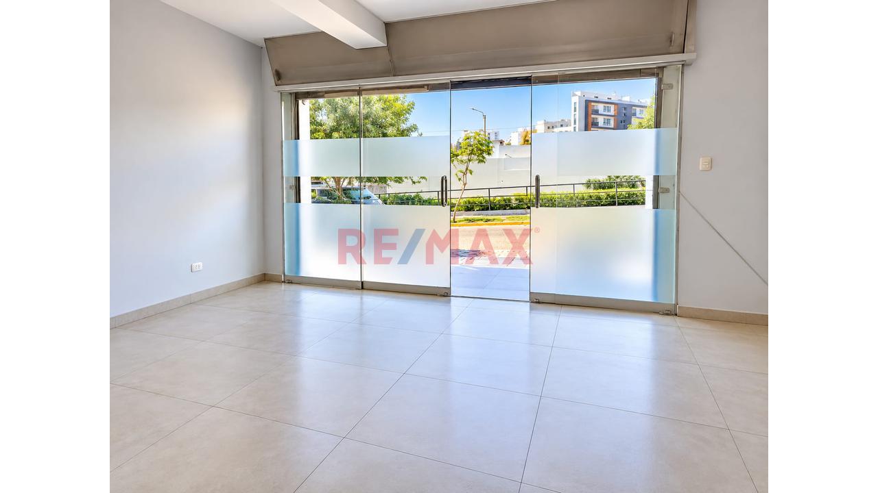 Local En Alquiler | Una Oportunidad Para Emprender Cerca De Casa - Urb La Romero Cayma — foto 8