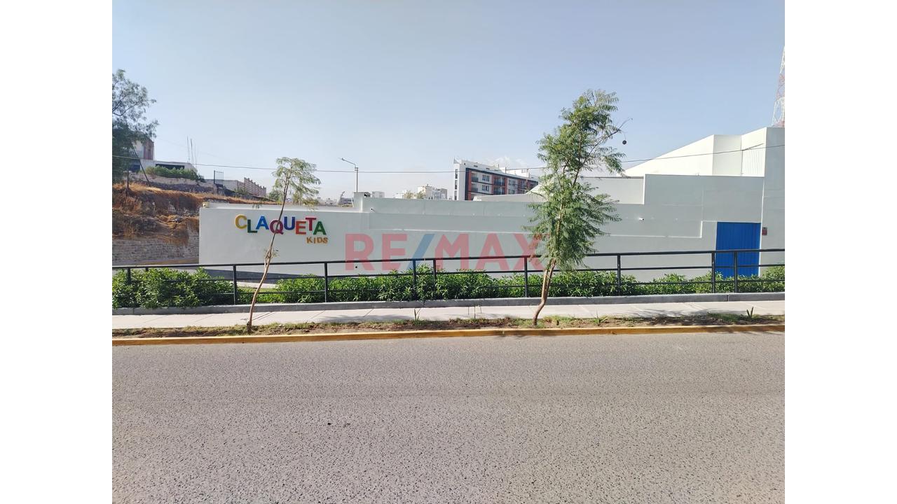 Local En Alquiler | Una Oportunidad Para Emprender Cerca De Casa - Urb La Romero Cayma — foto 6
