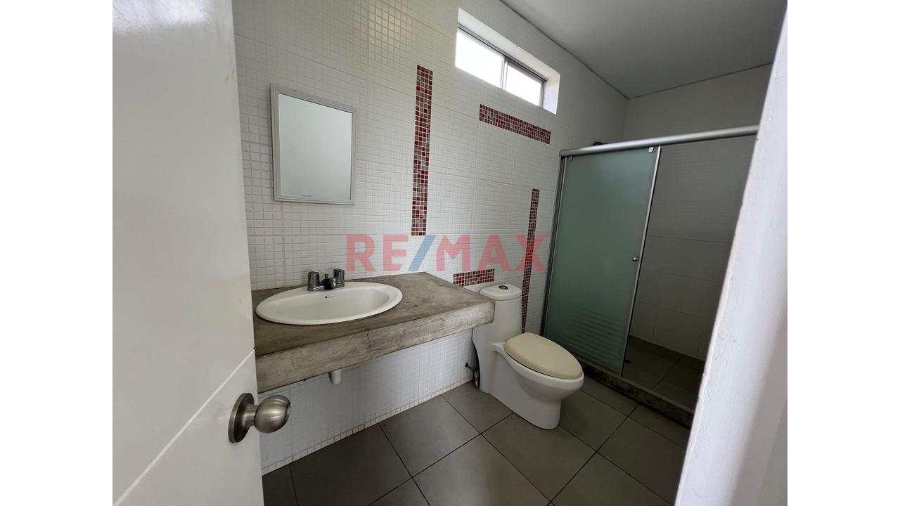 Venta Casa 2 Pisos En Condominio Costa Del Campo — foto 3