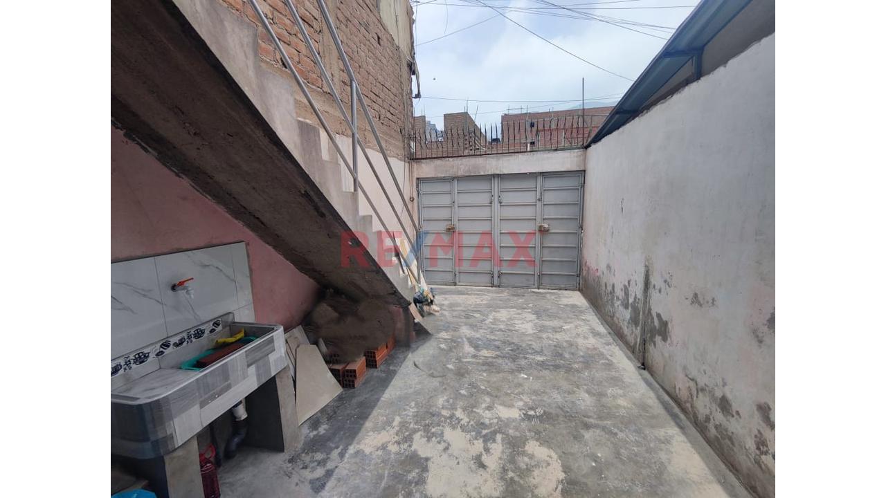 Casa En Venta En Ate | 163.20 M², 4 Dormitorios Y Cochera | Usd 107,000 — foto 5