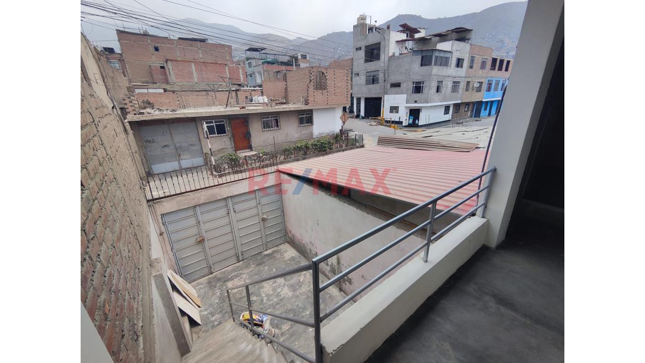 Casa En Venta En Ate | 163.20 M², 4 Dormitorios Y Cochera | Usd 107,000 — foto 3