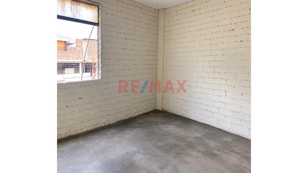Casa En Venta En Ate | 163.20 M², 4 Dormitorios Y Cochera | Usd 107,000 — foto 9