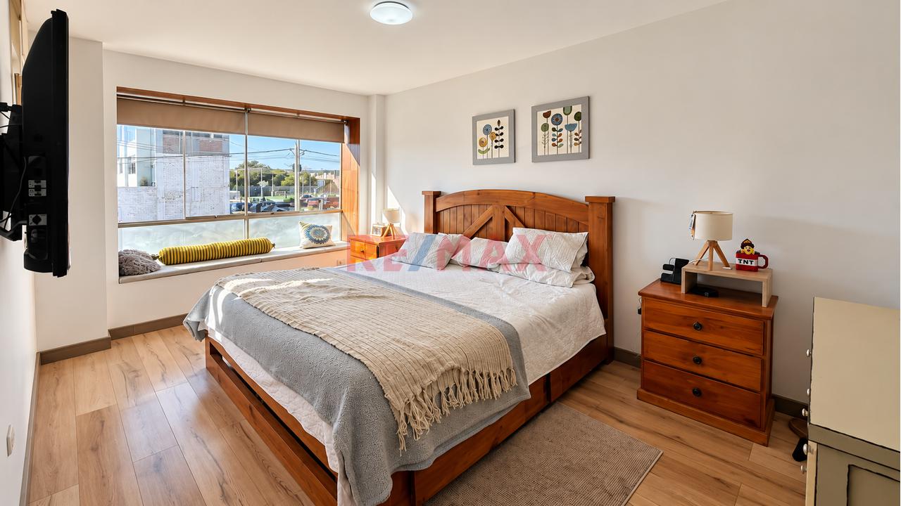 Se Vende Hermosa Y Moderna Casa De 3 Pisos Con Piscina En Excelente Ubicación - 10