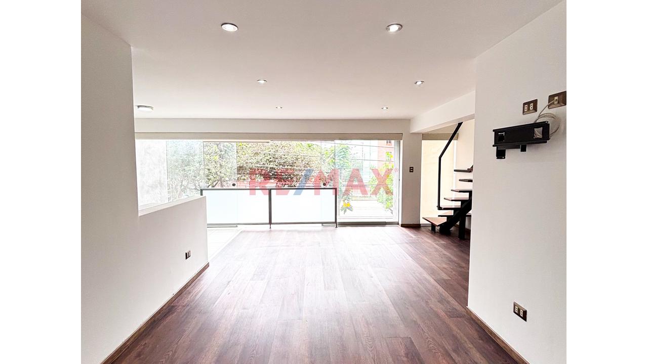 🏡✨ ¡Alquiler En Surco! Dúplex De 98 M² | 2 Dormitorios | Cochera Doble + Depósito - 2