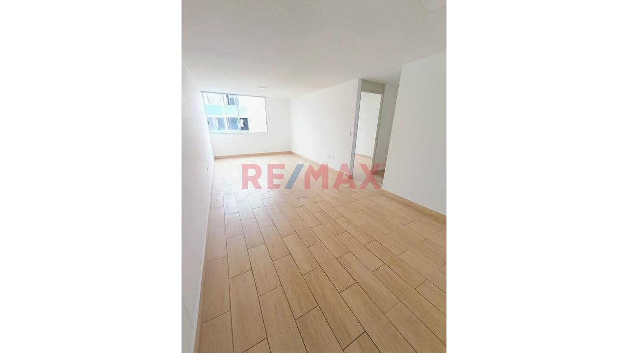 Departamento Con Cochera En Condominio Seguro — foto 3