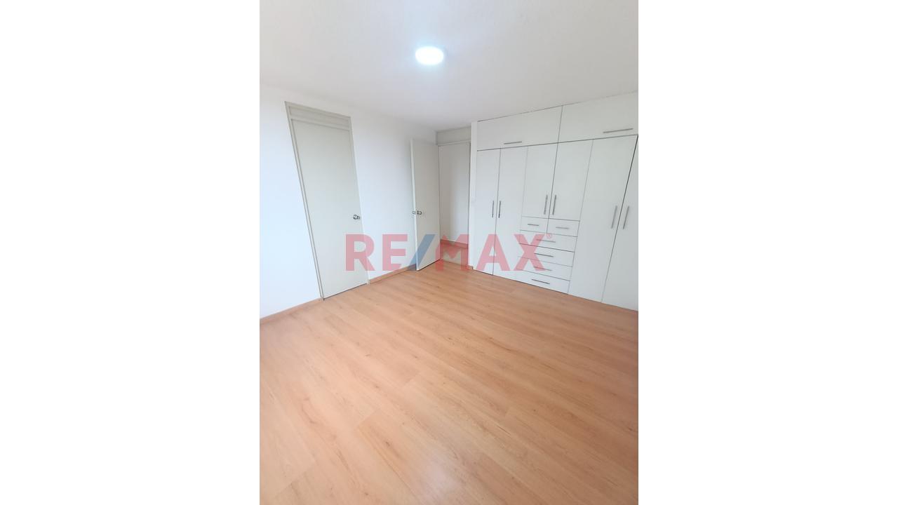Departamento Con Cochera En Condominio Seguro — foto 9