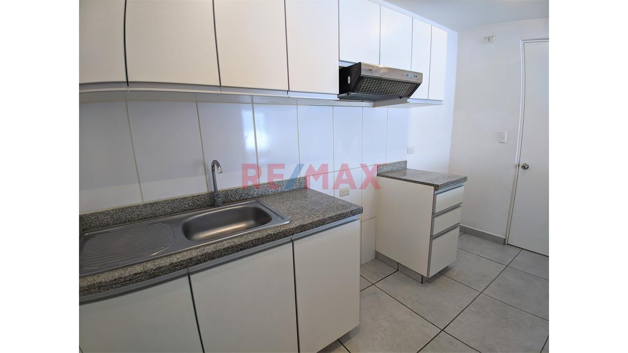 Se Vende Excelente Departamento 3 Habitaciones Y Cochera En El Condominio Alegra — foto 4