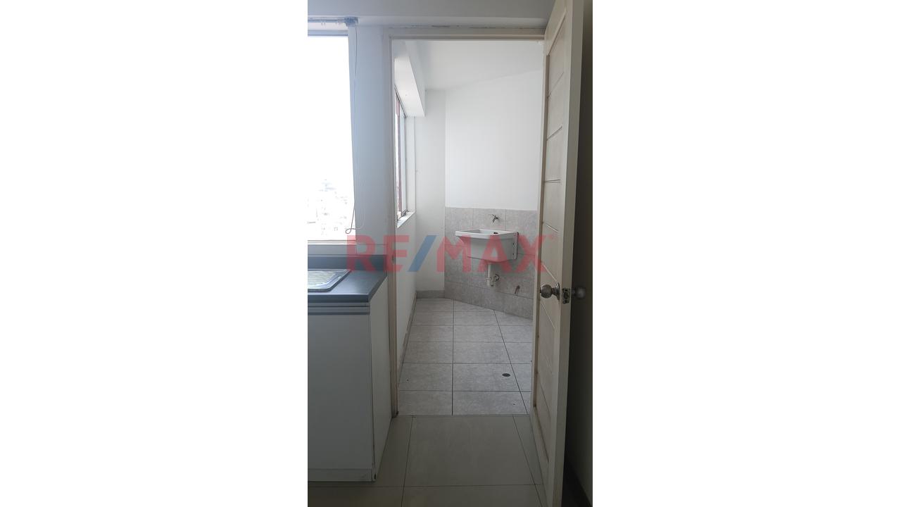 Alquiler De Departamento En Condominio Privado In House El Golf — foto 9
