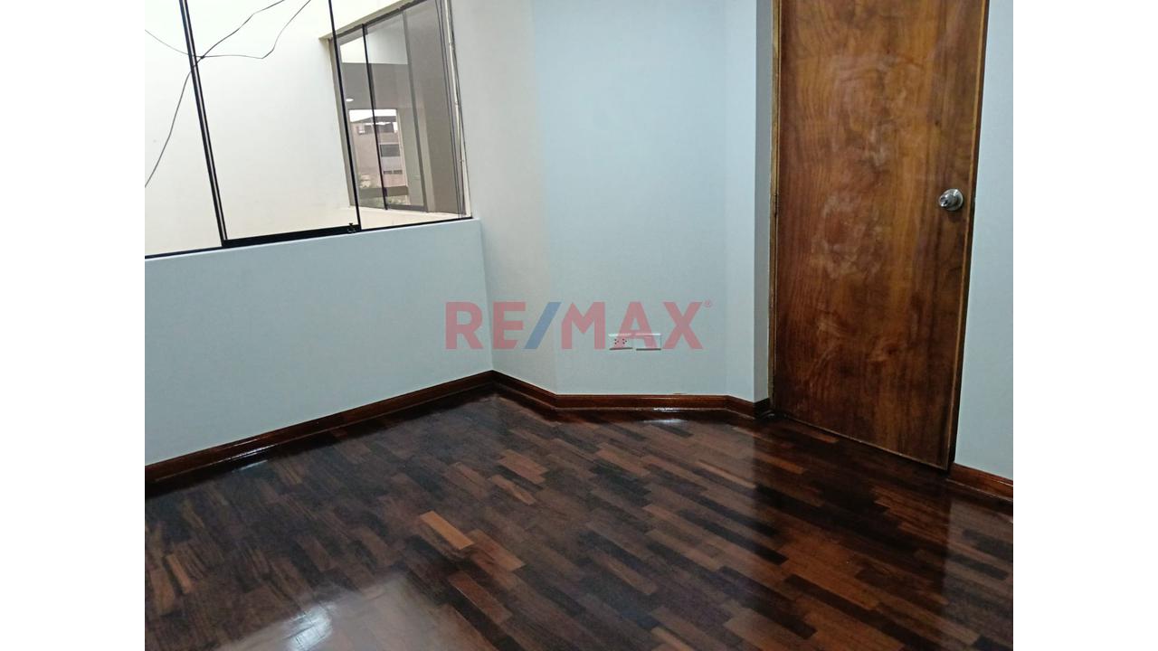 ¡Amplio Departamento De 102 M² En Av. Caminos Del Inca, Surco! — foto 9