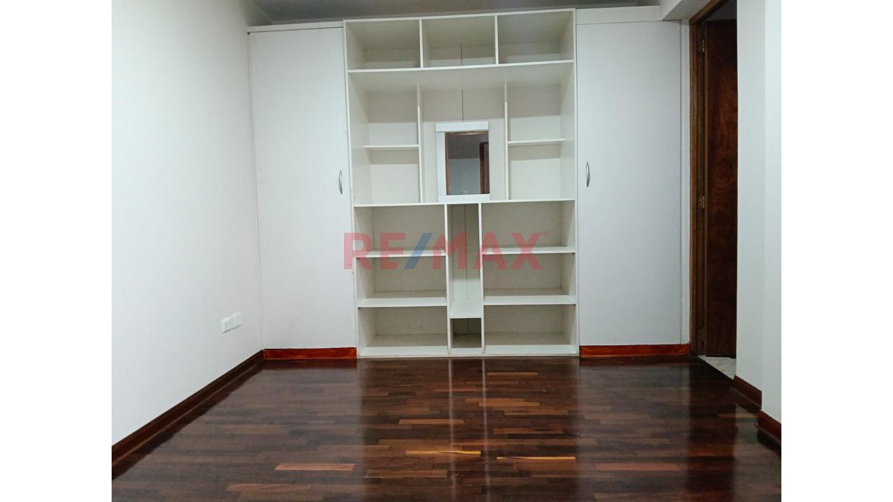 ¡Amplio Departamento De 102 M² En Av. Caminos Del Inca, Surco! — foto 11