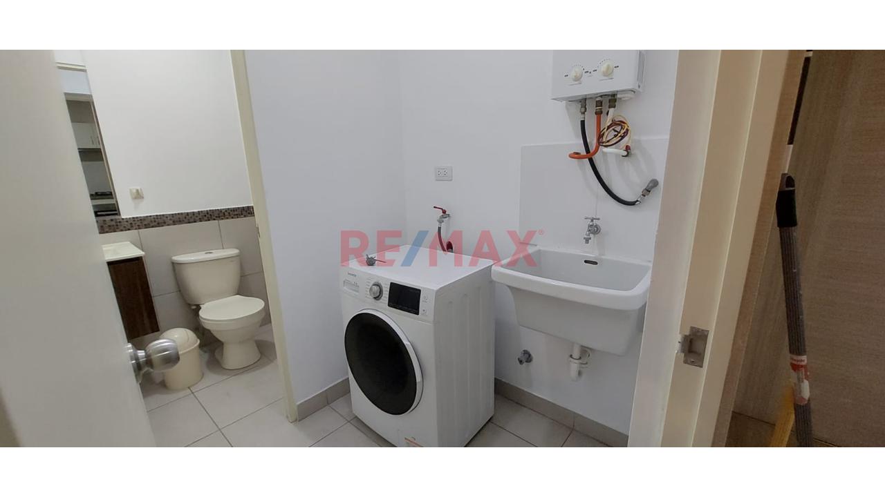 Excelente Vista De Departamento En Piso 13 Con Excelente Ubicacion En Lince - 10