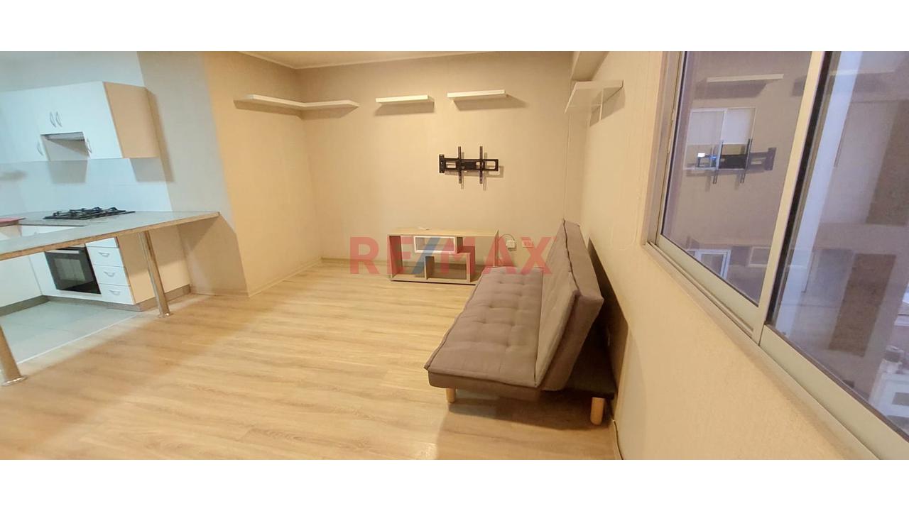 Excelente Vista De Departamento En Piso 13 Con Excelente Ubicacion En Lince - 3