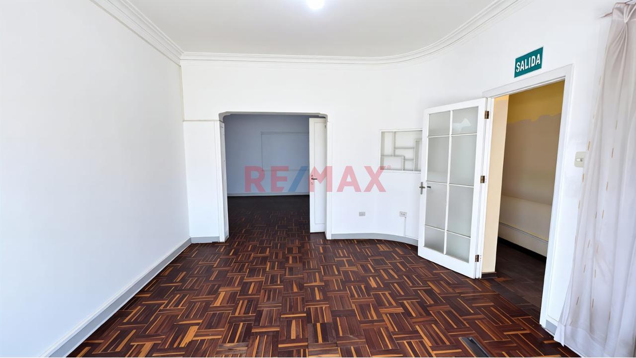 En Alquiler - Local Comercial De 215 M2 / En Primer Piso Con Puerta A La Calle / En La Av. Brasil - Jesus Maria — foto 9
