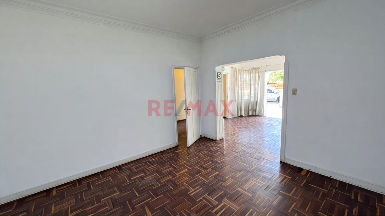 En Alquiler - Local Comercial De 215 M2 / En Primer Piso Con Puerta A La Calle / En La Av. Brasil - Jesus Maria — foto 10