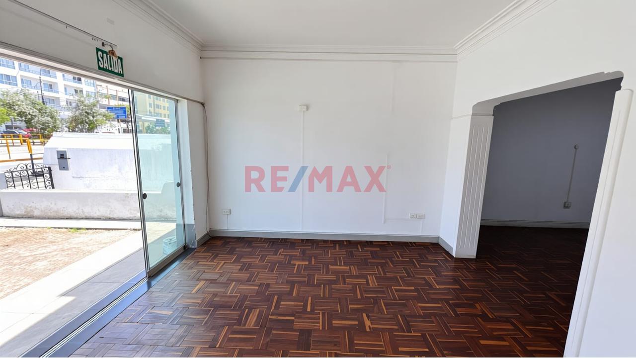 En Alquiler - Local Comercial De 215 M2 / En Primer Piso Con Puerta A La Calle / En La Av. Brasil - Jesus Maria — foto 7