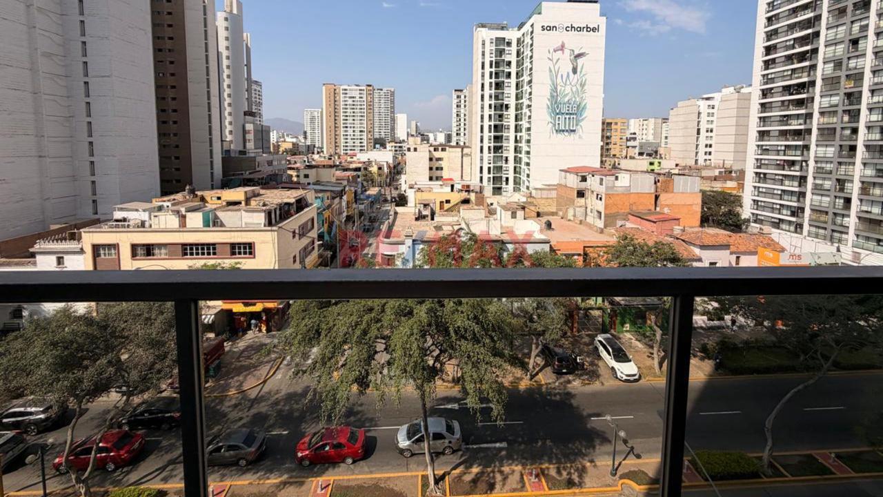 Depa Con Balcon, En El Corazon De Jesus Maria — foto 14