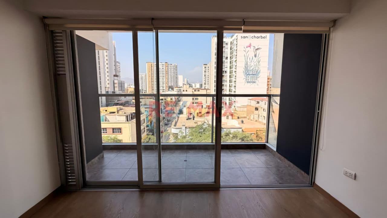 Depa Con Balcon, En El Corazon De Jesus Maria — foto 4