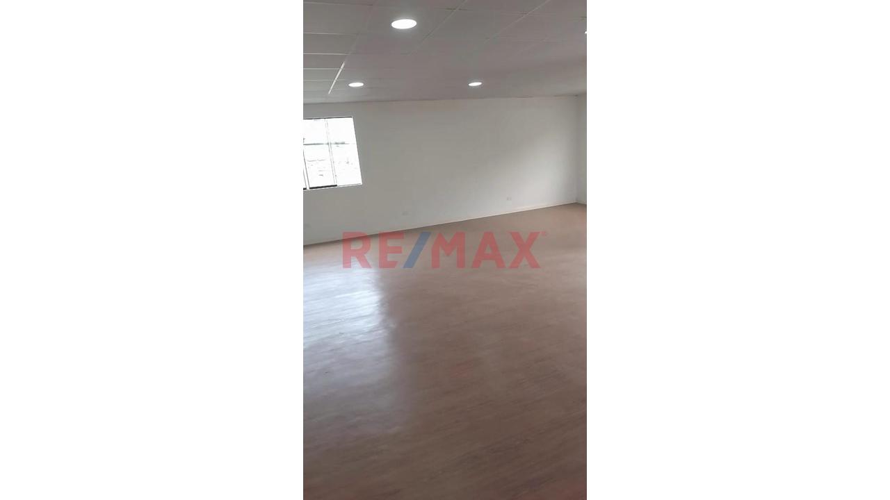 🏢 ¡Local Comercial De 100 M² En Alquiler – Av. La Esperanza, Villa El Salvador! - 7