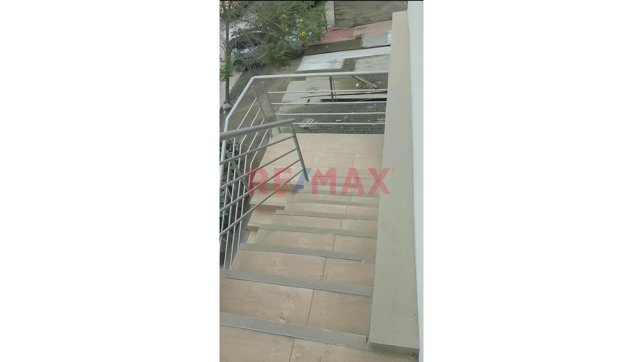 🏢 ¡Local Comercial De 100 M² En Alquiler – Av. La Esperanza, Villa El Salvador! - 8