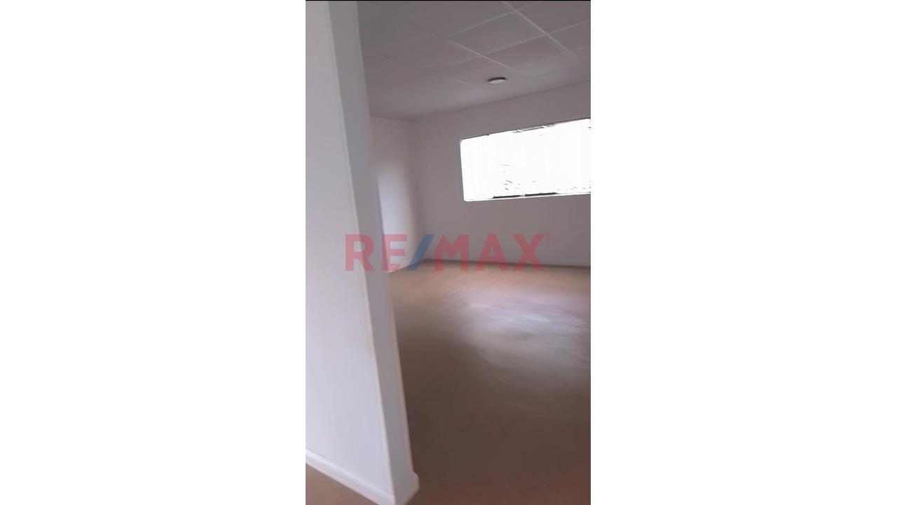 🏢 ¡Local Comercial De 100 M² En Alquiler – Av. La Esperanza, Villa El Salvador! - 3