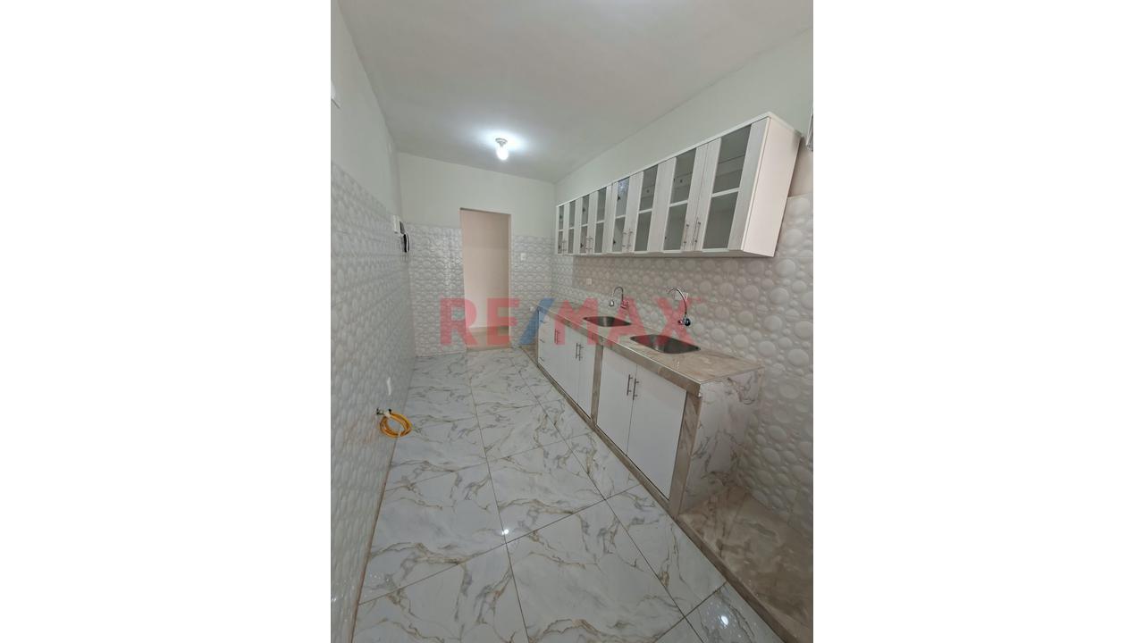 Alquiler Departamentto Remodelado Frente A Parque Distrito De Rimac — foto 4