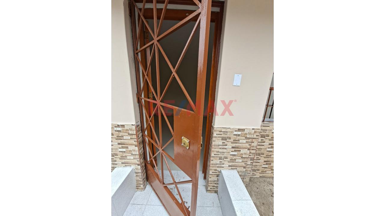 Alquiler Departamentto Remodelado Frente A Parque Distrito De Rimac — foto 3