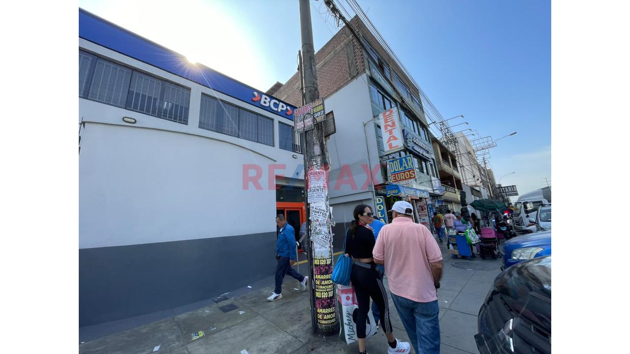 ¡Alquiler De Local Comercial En Av. Alfredo Mendiola – Los Olivos, Frente A Megaplaza! - Primer Piso | Zonificación Comercial — foto 9