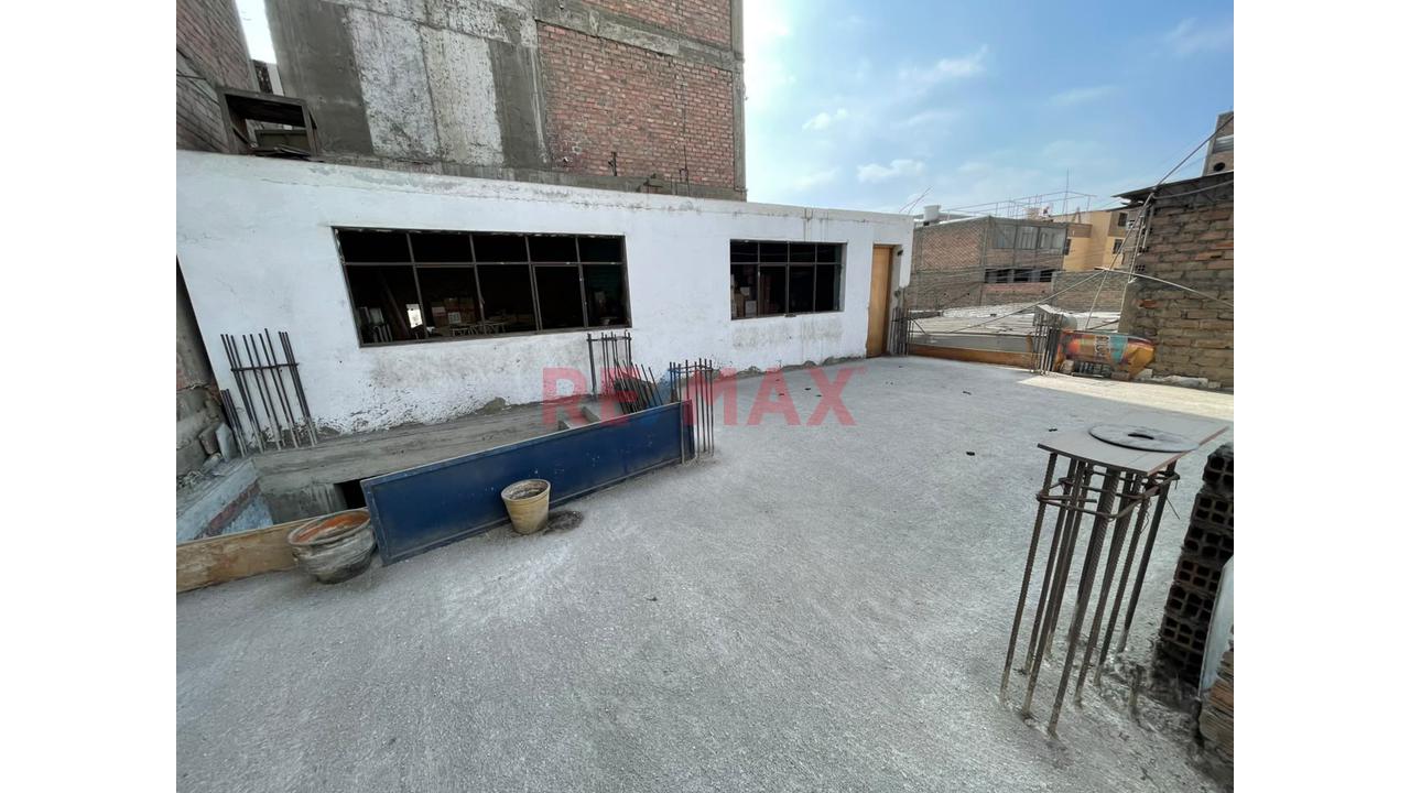 ¡Alquiler De Local Comercial En Av. Alfredo Mendiola – Los Olivos, Frente A Megaplaza! - Primer Piso | Zonificación Comercial — foto 8