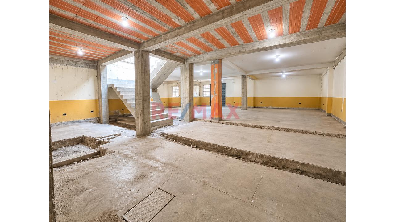 ¡Alquiler De Local Comercial En Av. Alfredo Mendiola – Los Olivos, Frente A Megaplaza! - Primer Piso | Zonificación Comercial — foto 6
