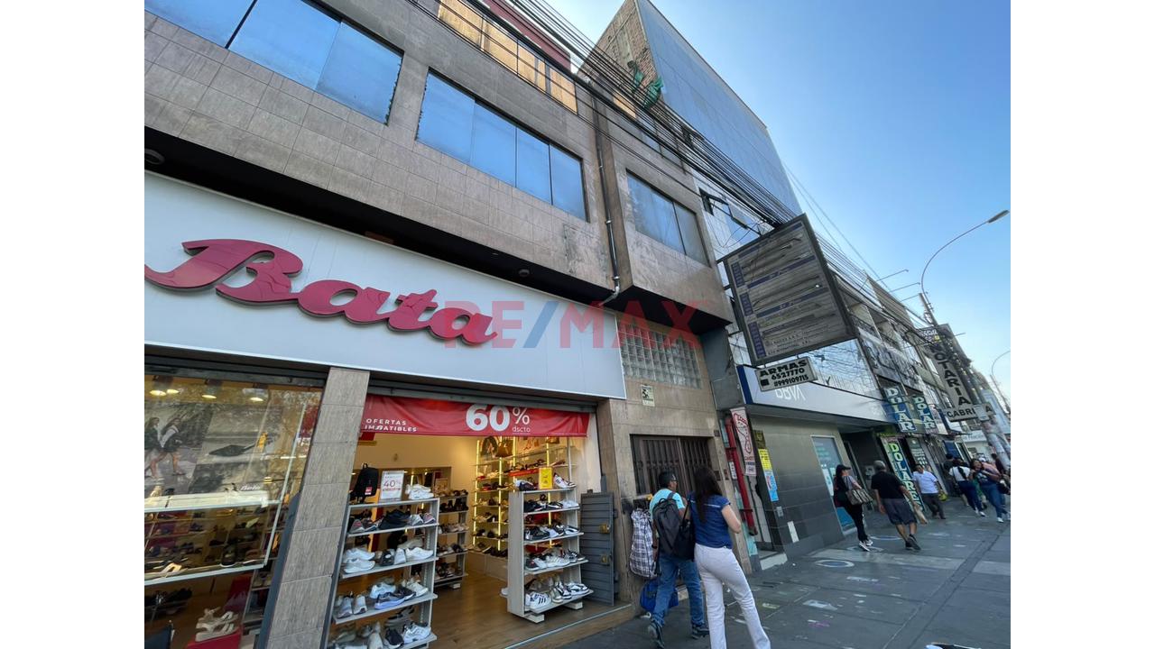 ¡Alquiler De Local Comercial En Av. Alfredo Mendiola – Los Olivos, Frente A Megaplaza! - Primer Piso | Zonificación Comercial — foto 10