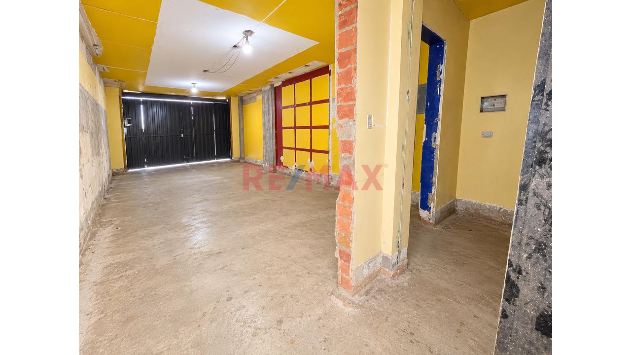 ¡Alquiler De Local Comercial En Av. Alfredo Mendiola – Los Olivos, Frente A Megaplaza! - Primer Piso | Zonificación Comercial — foto 5