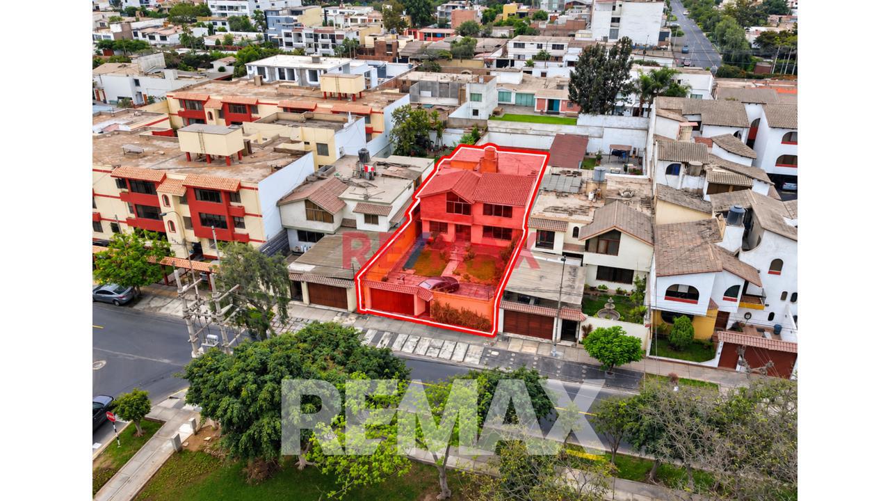 Venta De Casa En La Molina – 600 M² De Terreno — foto 4