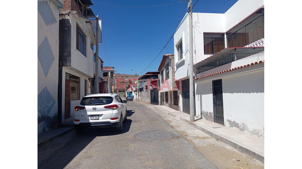 Vendo Terreno Urbano De 217 M2 / Sabandia / A 5 Min Del Ingreso / Excelente Ubicacion Y Vista / Con Proyecto Diseñado Para Vivienda De 3 Pisos Con Piscina. - 4