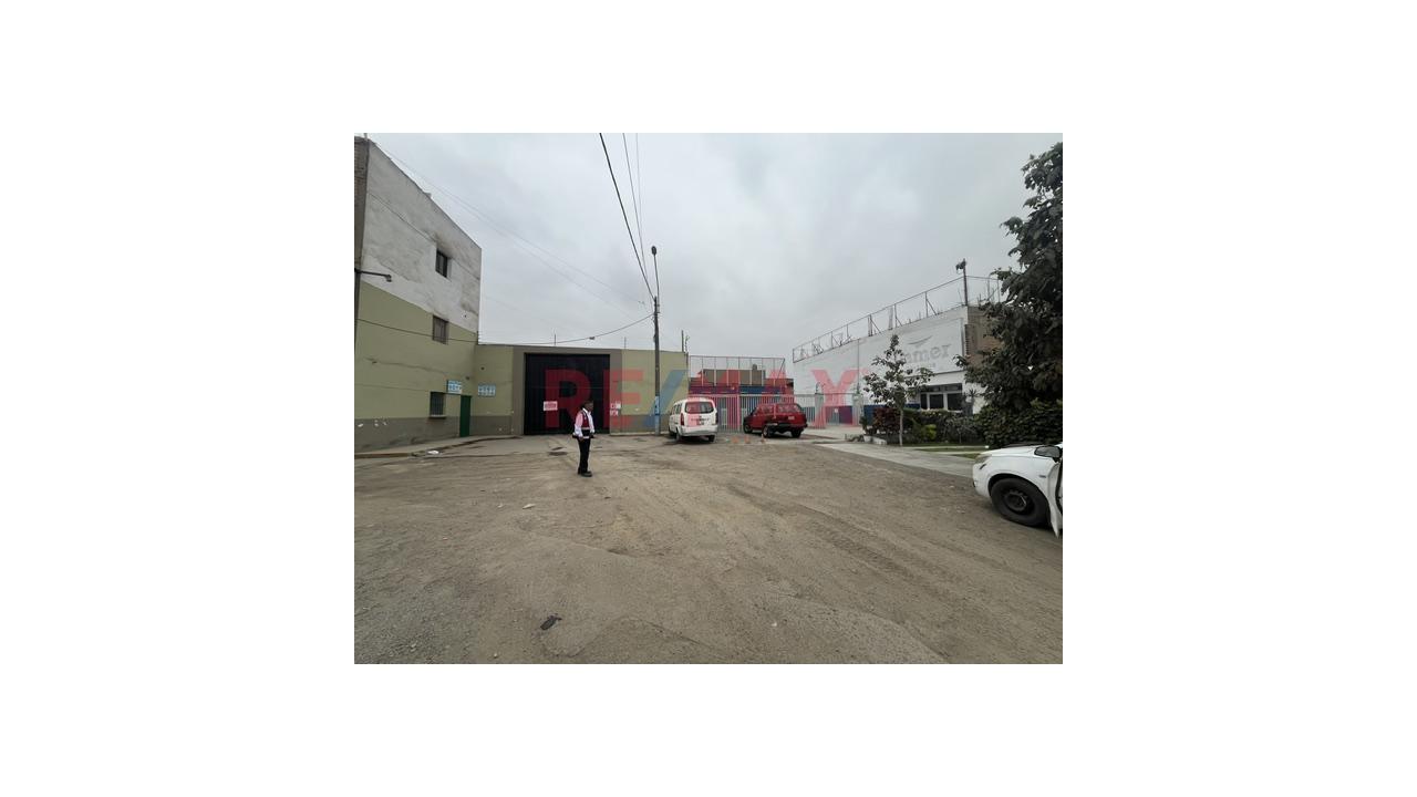 Venta De Local Comercial En San Juan De Lurigancho A Cuadras De Estacion San Carlos - 3