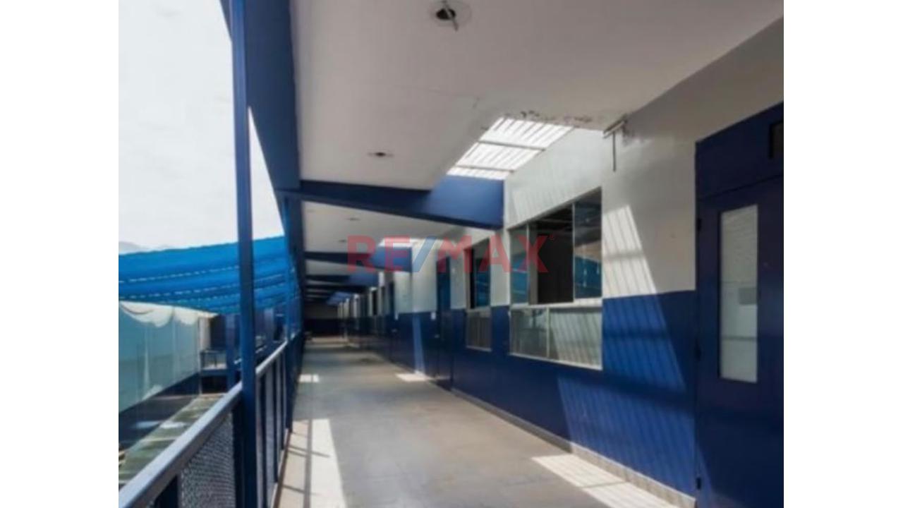 Venta De Local Comercial En San Juan De Lurigancho A Cuadras De Estacion San Carlos - 2
