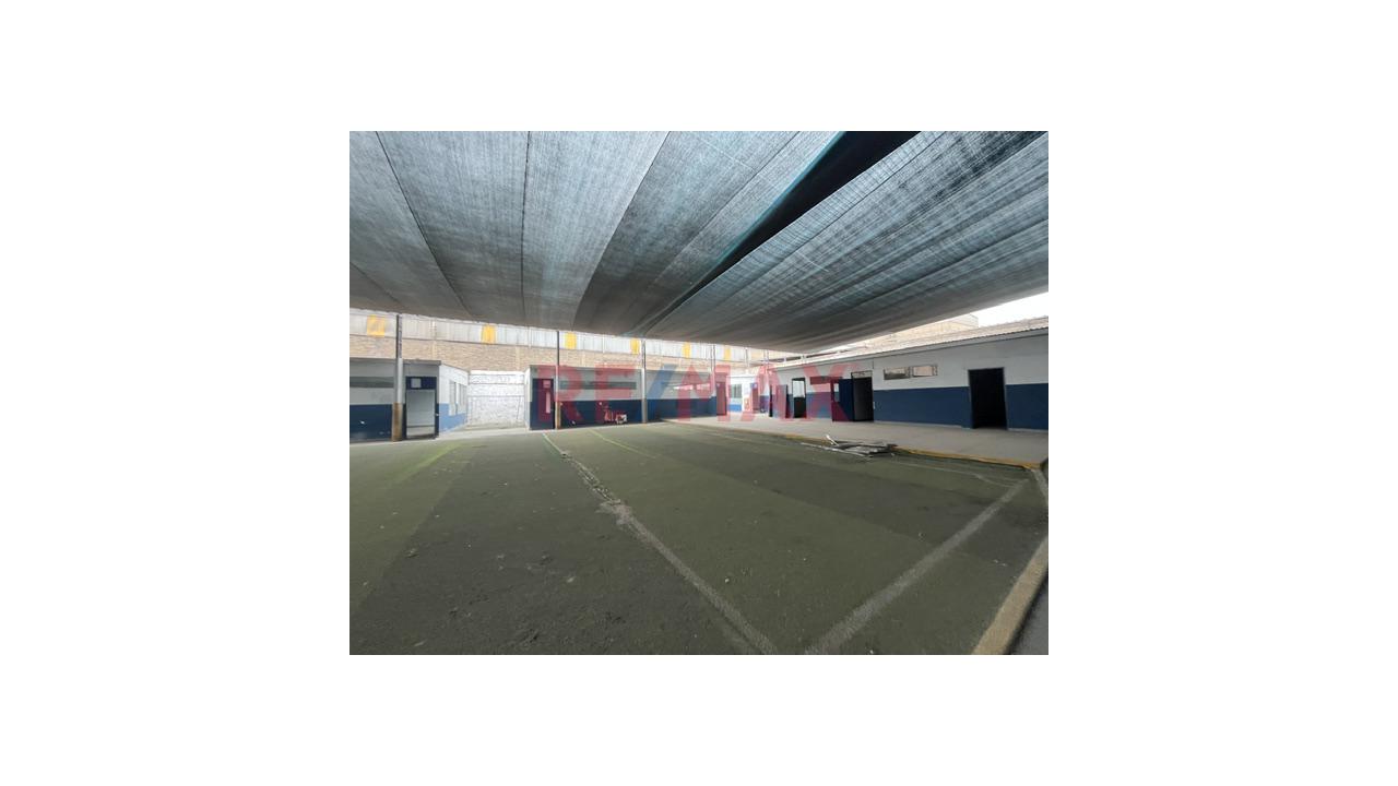 Venta De Local Comercial En San Juan De Lurigancho A Cuadras De Estacion San Carlos - 6
