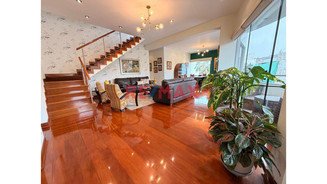 ✨ ¡Espectacular Dúplex Con Amplia Terraza En Exclusiva Zona De Chacarilla Del Estanque! - 1