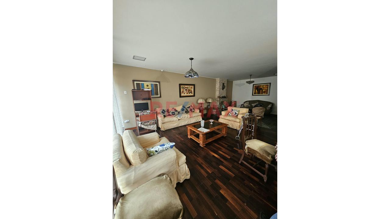 Duplex En Corpac - Una Oportunidad Para Vivir Con Tu Familia En Un Amplio Hogar! - 4