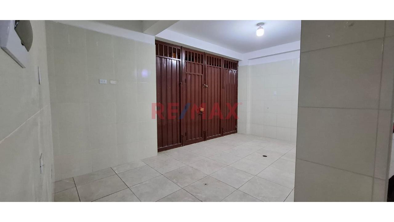 Alquiler De Local Comercial De Estreno De 135 M² Con Doble Frente A Dos Vías En Villa María Del Triunfo! - 6