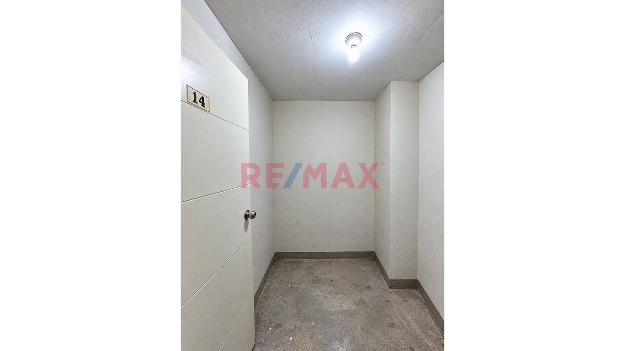 Venta De Departamento En Límite Barranco Y Miraflores — foto 15