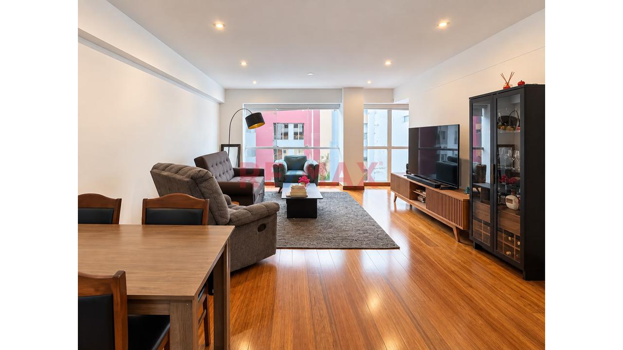 Venta De Departamento En Límite Barranco Y Miraflores — foto 6