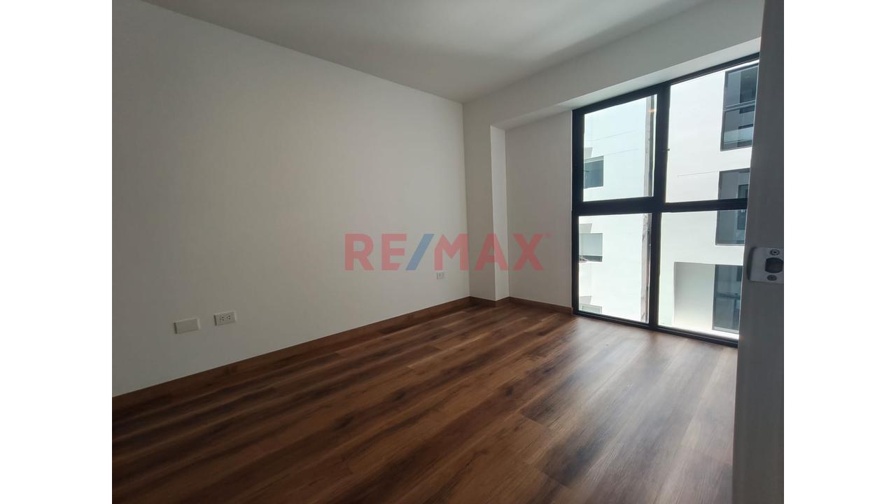 Alquiler Departamento En San Miguel S/ 2,600 — foto 4