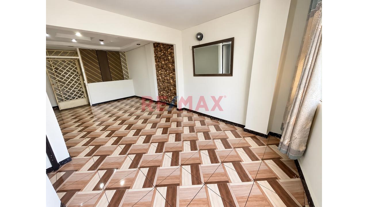 Alquiler De Local Comercial De 120 M² – 2.º Piso | Av. Carlos Izaguirre, Los Olivos - 5