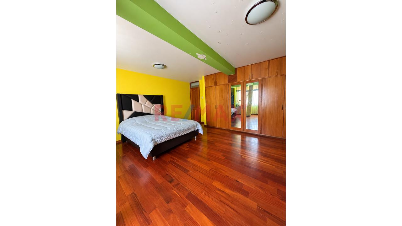 Oportunidad Inmobiliaria En Cusco | Casa De 3 Pisos — foto 4