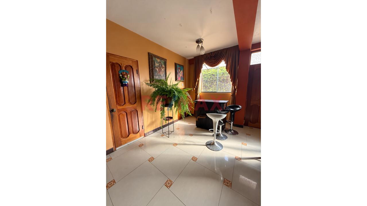 Oportunidad Inmobiliaria En Cusco | Casa De 3 Pisos — foto 9