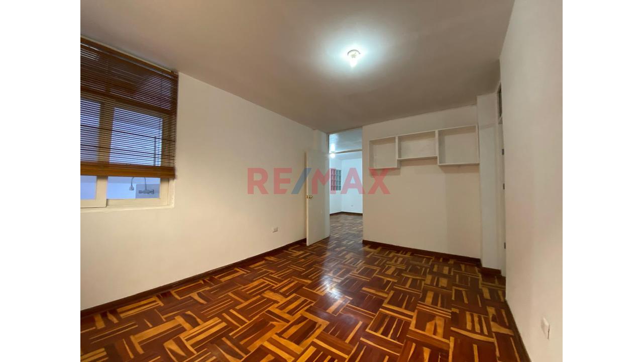 Alq Dpto/Oficina 2D 2B 85M2 Los Cedros Chorrillos - S/. 2,100 — foto 4