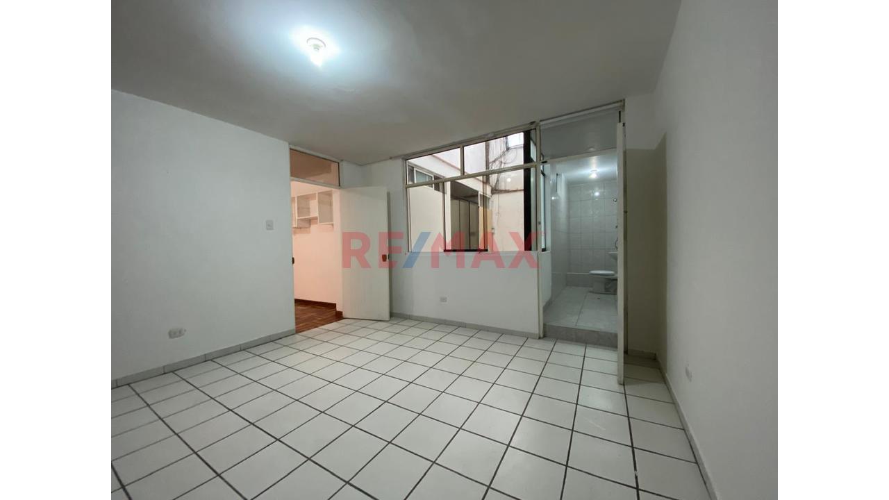 Alq Dpto/Oficina 2D 2B 85M2 Los Cedros Chorrillos - S/. 2,100 — foto 2