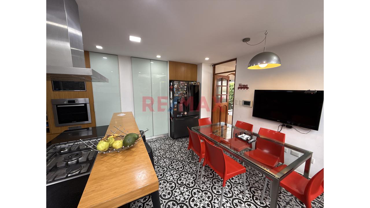 Venta De Casa Familiar Con Piscina Y Terraza – Rinconada Del Lago - 18