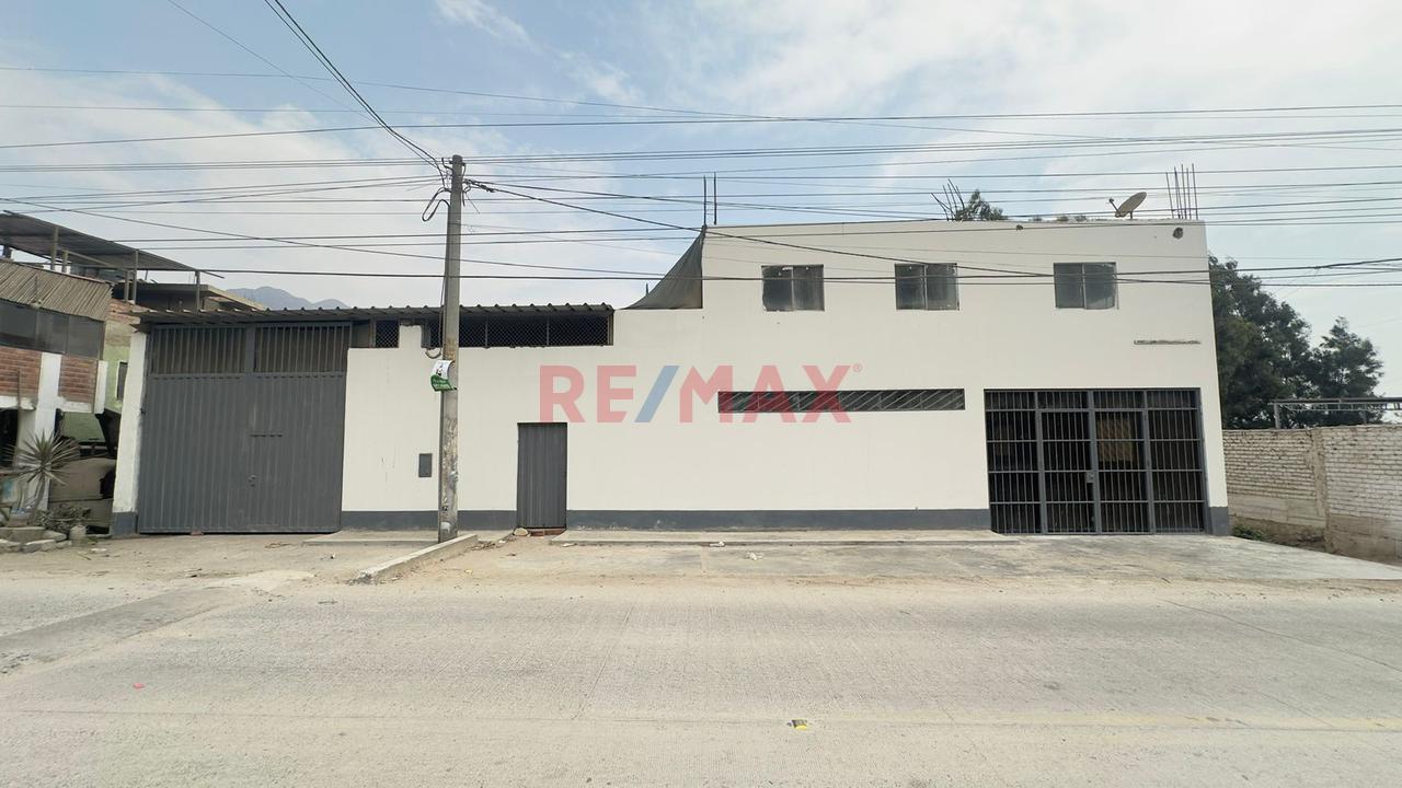 ¡Gran Oportunidad En Pachacámac! Casa Comercial/Residencial De 2 Pisos — foto 1